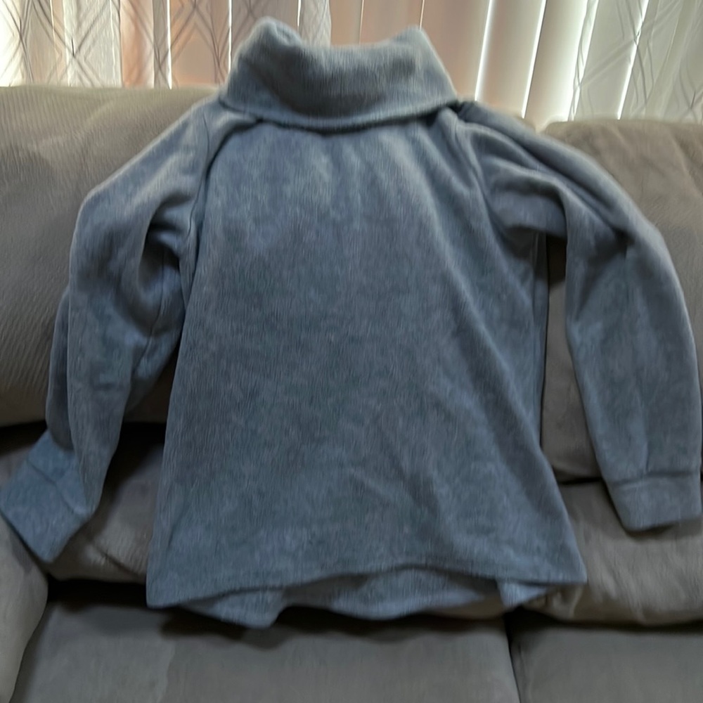 Old navy fleece sweater